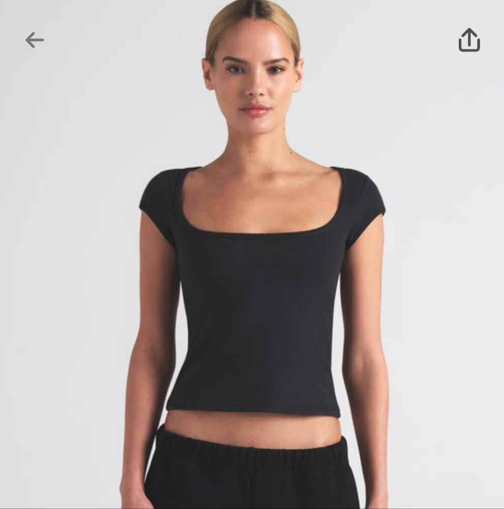 Skims Scoop Neck Tee
